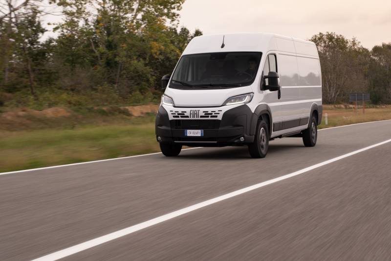 Nouveau véhicule utilitaire type fourgon Fiat Ducato neuf à Metz