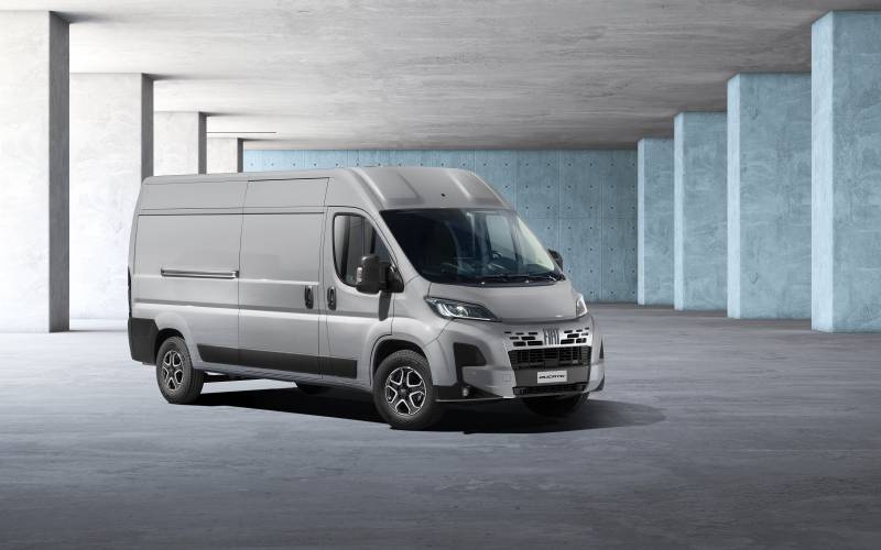 Nouveau véhicule utilitaire type fourgon Fiat Ducato neuf à Metz