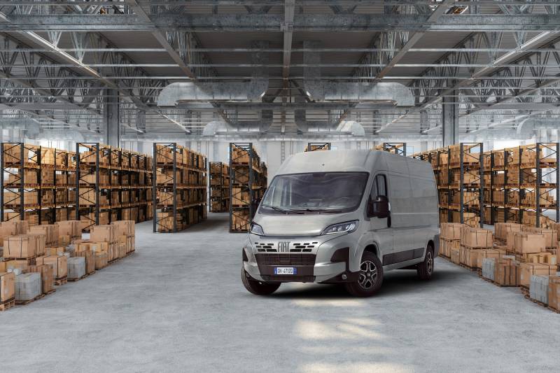 Nouveau véhicule utilitaire type fourgon Fiat Ducato neuf à Metz